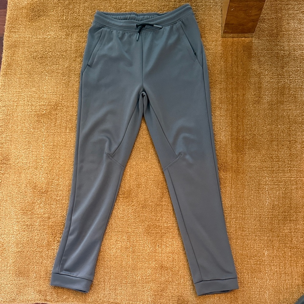 Boy’s  Gray Performance Jogger Pants L 12/14